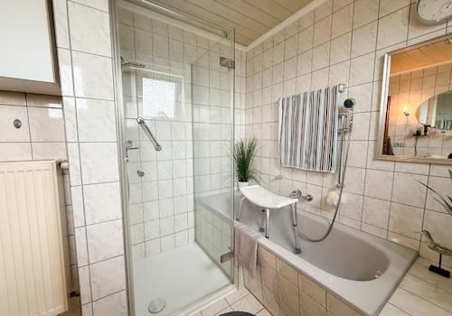 Badezimmer EG