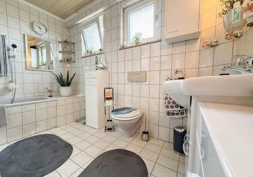 Badezimmer EG
