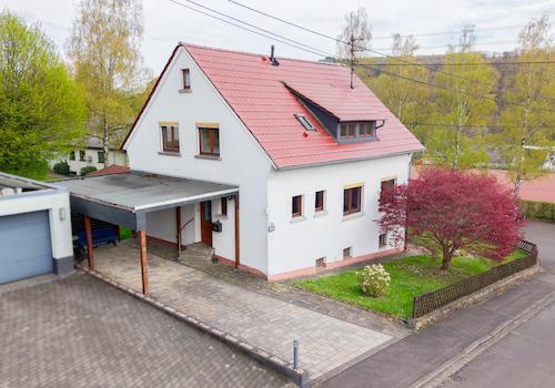 Straßenansicht