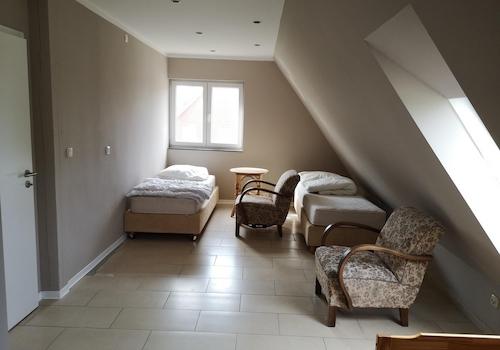 Schlafzimmer 2