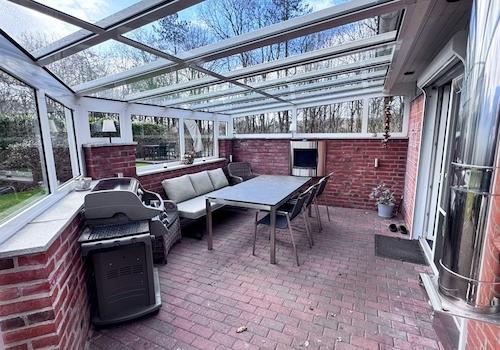 überdachte Terrasse