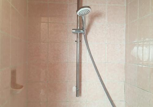 Whg. DG Bad/Dusche