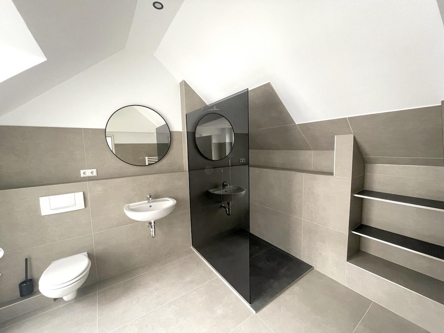 Badezimmer, 2. Ebene