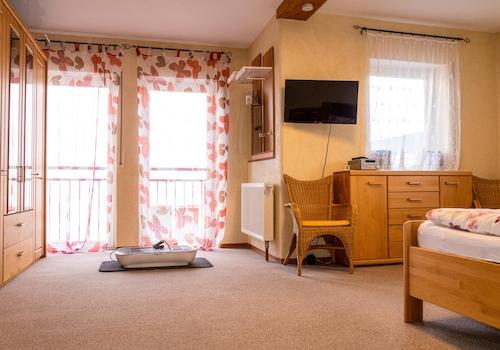 Master-Bedroom