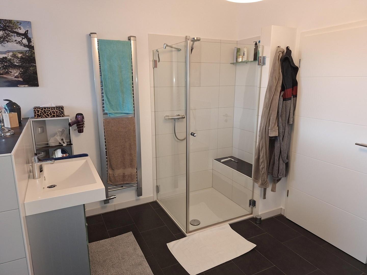 Bad Obergeschoss Dusche
