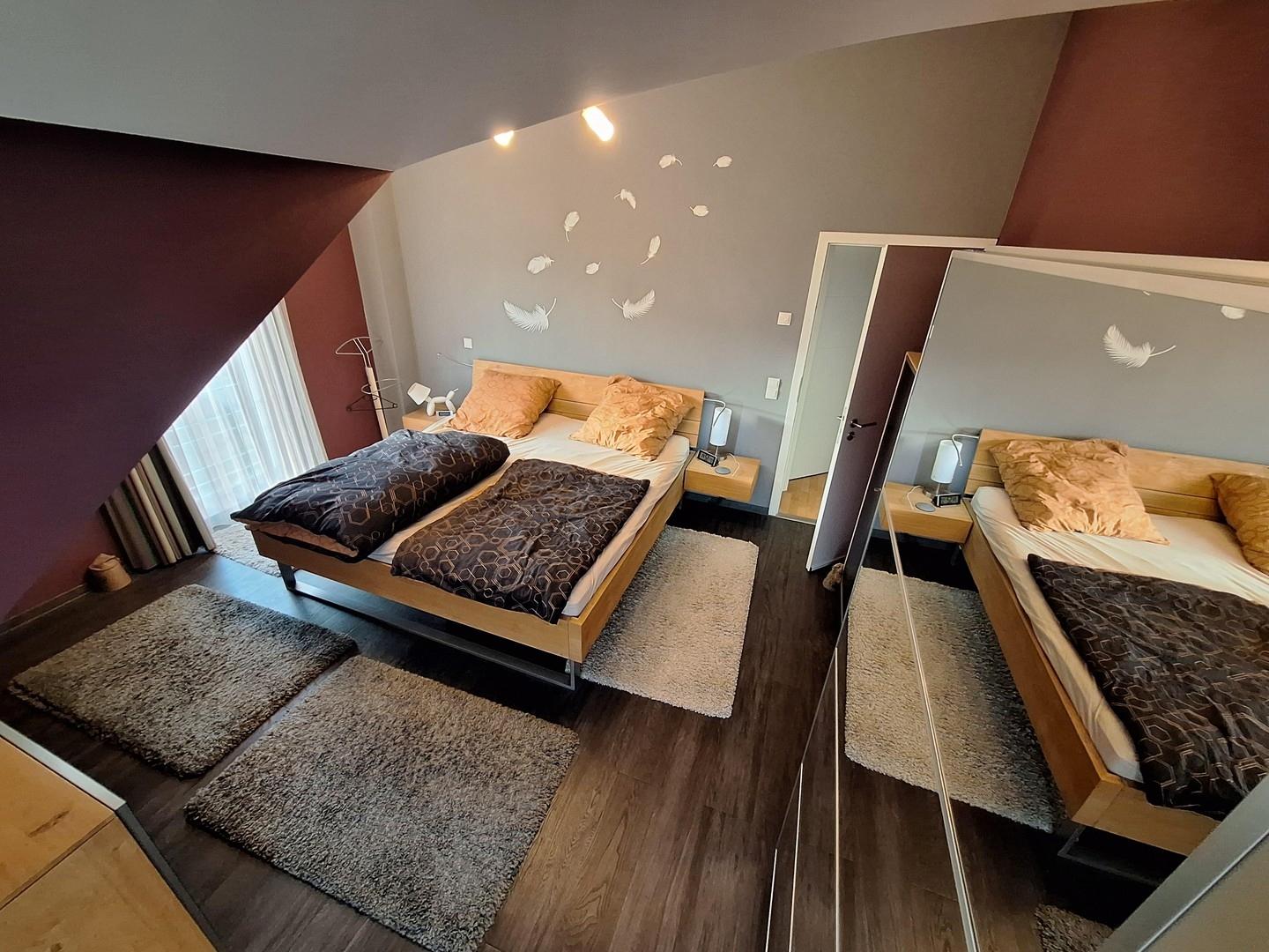 Schlafzimmer 1