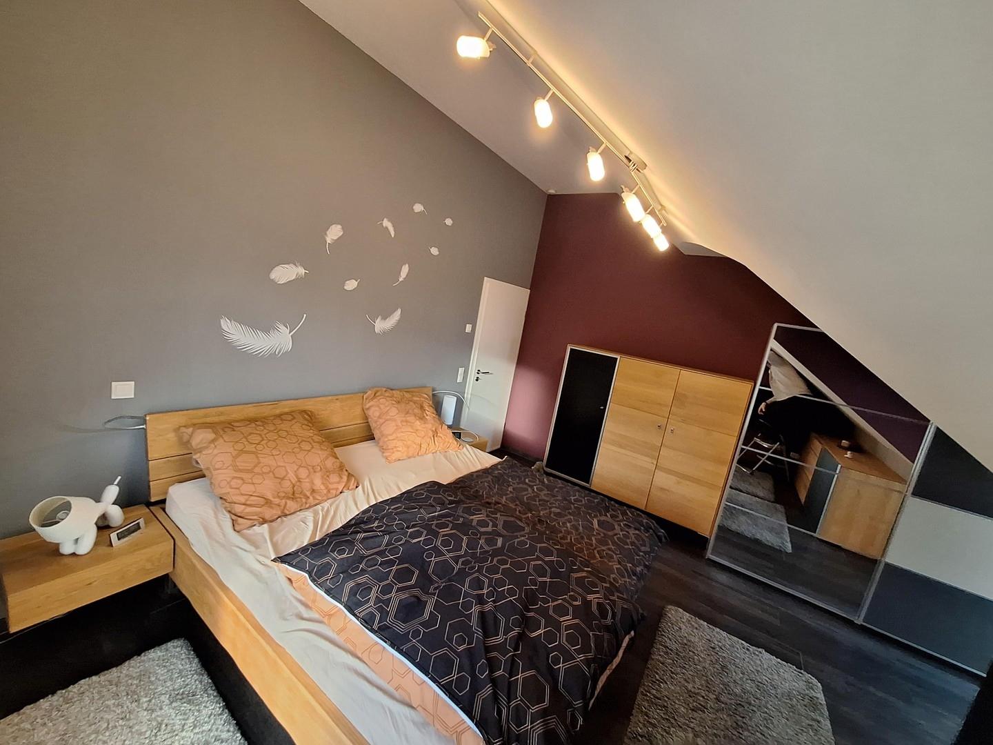 Schlafzimmer 1