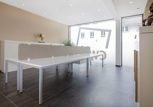 4-Desk