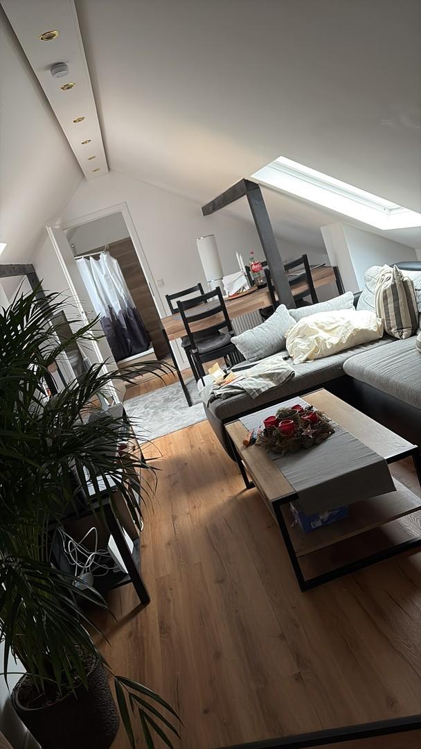 Wohnzimmer Möbliert
