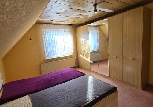 Schlafzimmer 2