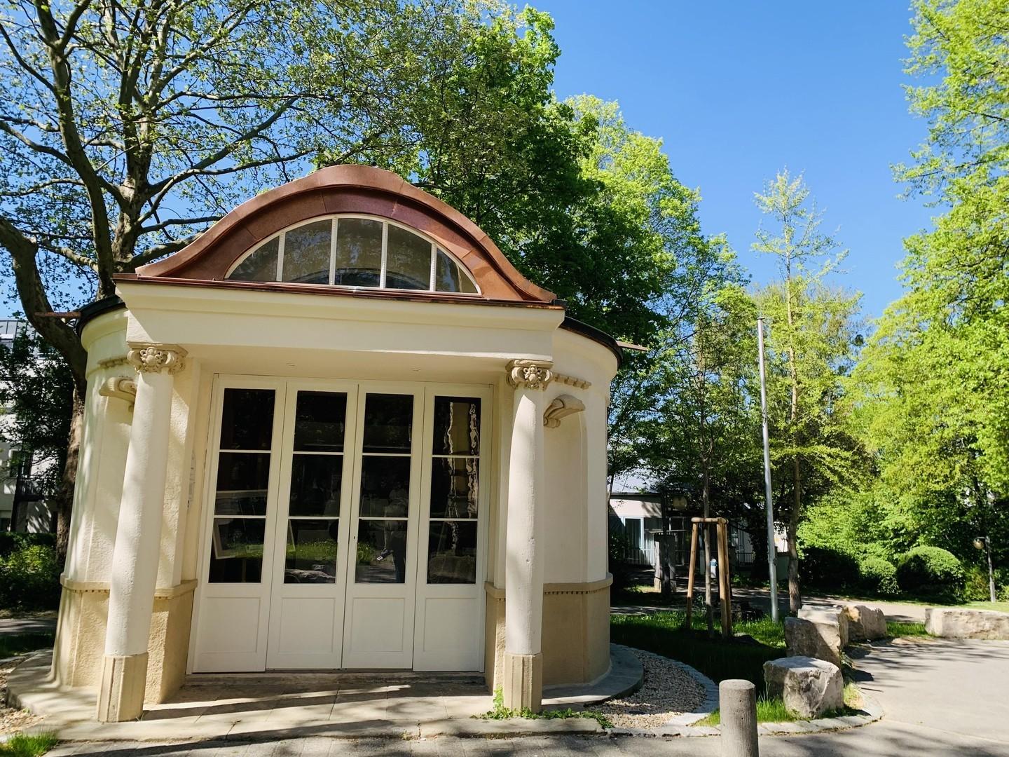 Park um Villa Louis Laiblin