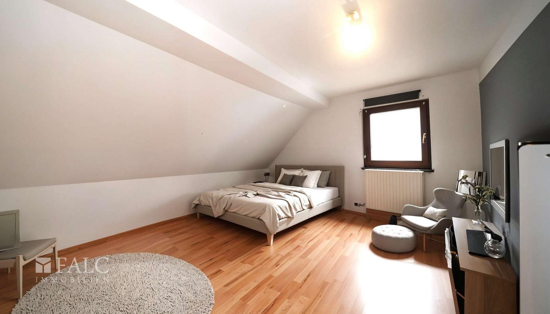 mögl. Schlafzimmer II 2. OG/DG