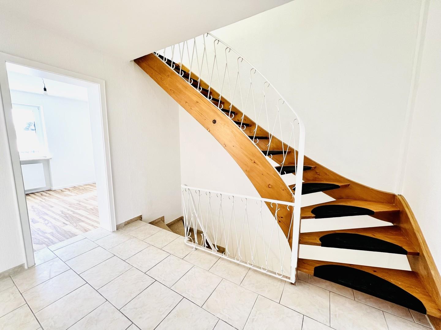 Treppe von 1.OG uns DG