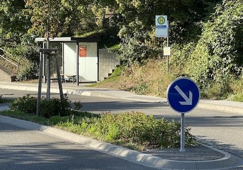 Bushaltestelle 100m