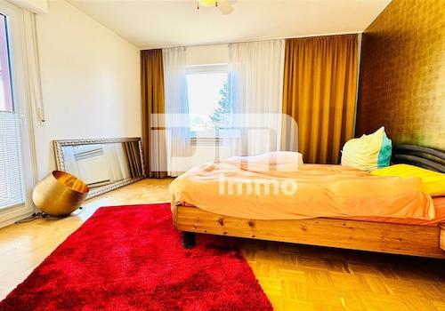 OG Schlafzimmer / Zugang Balkon