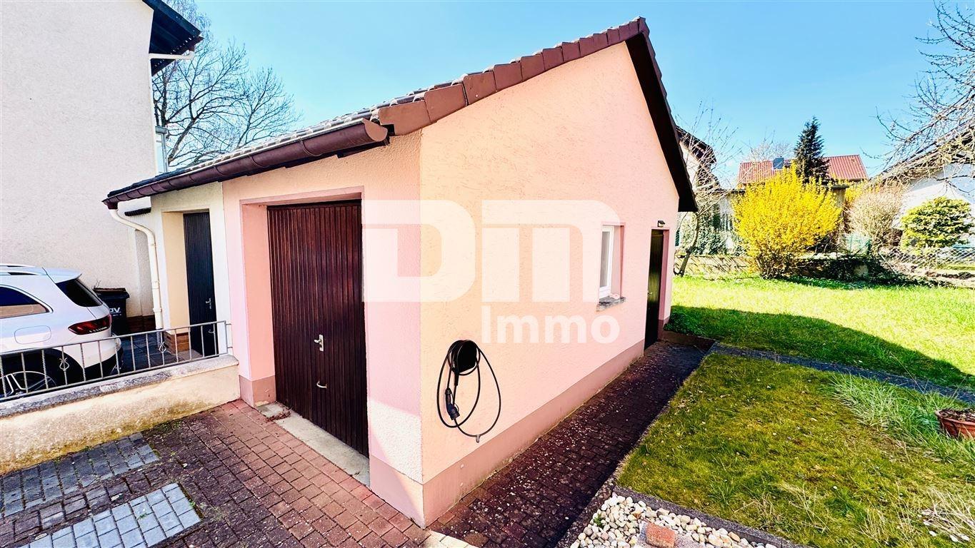 Garage mit separatem Zugang + Wallbox