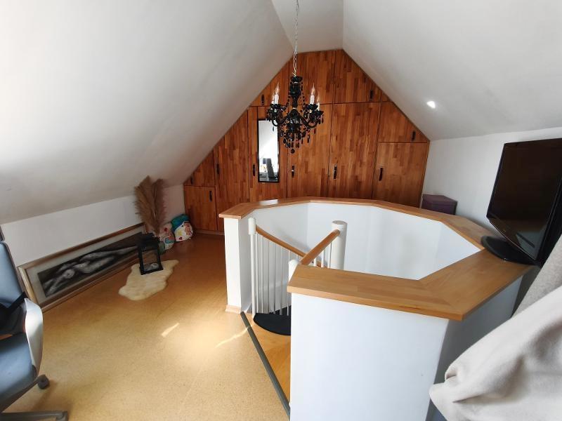 Vorraum Galerie mit Einbauschrank Bild 1