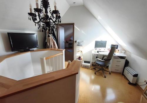 Vorraum Galerie mit Einbauschrank Bild 2