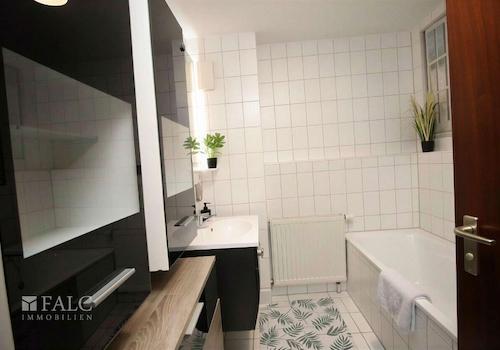 Badezimmer - (KI generiert)