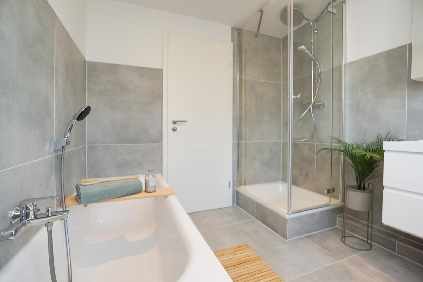 Hauptbadezimmer im OG