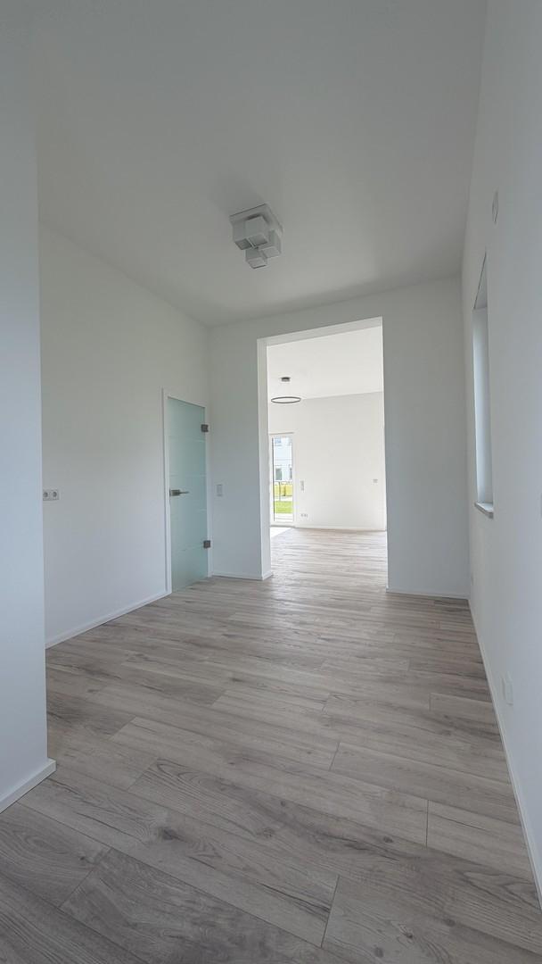 EG Küche, Blick in Essbereich