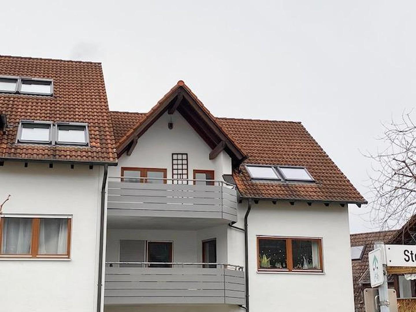 schöne helle Dachwohnung 