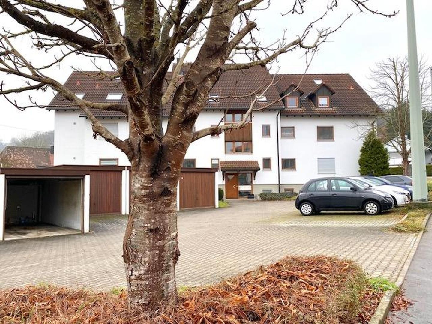 Hof mit Spielmöglichkeit