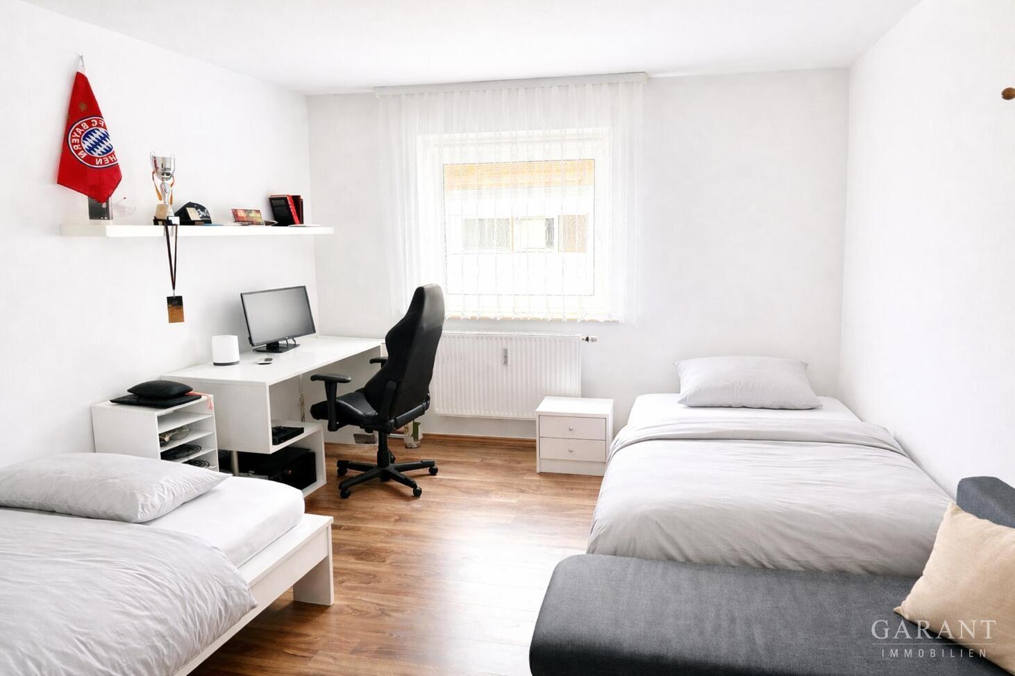 Zimmer 2 WE OG