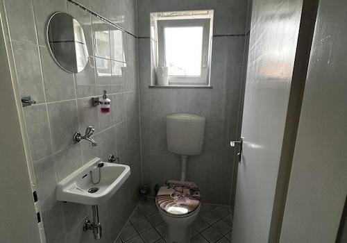 WC mit Fenster