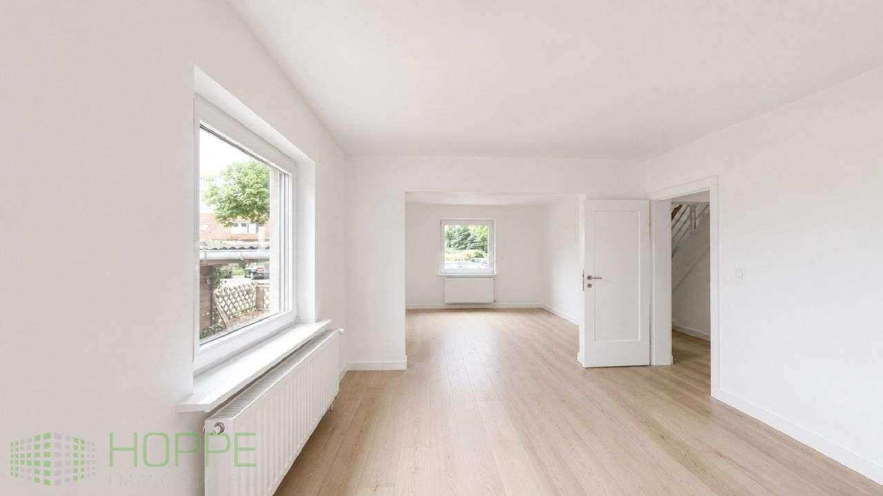 Wohn- und Esszimmer Perspektive 1 - (KI generiert)