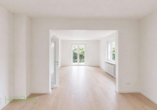 Wohn- und Esszimmer Perspektive 2 (KI generiert)