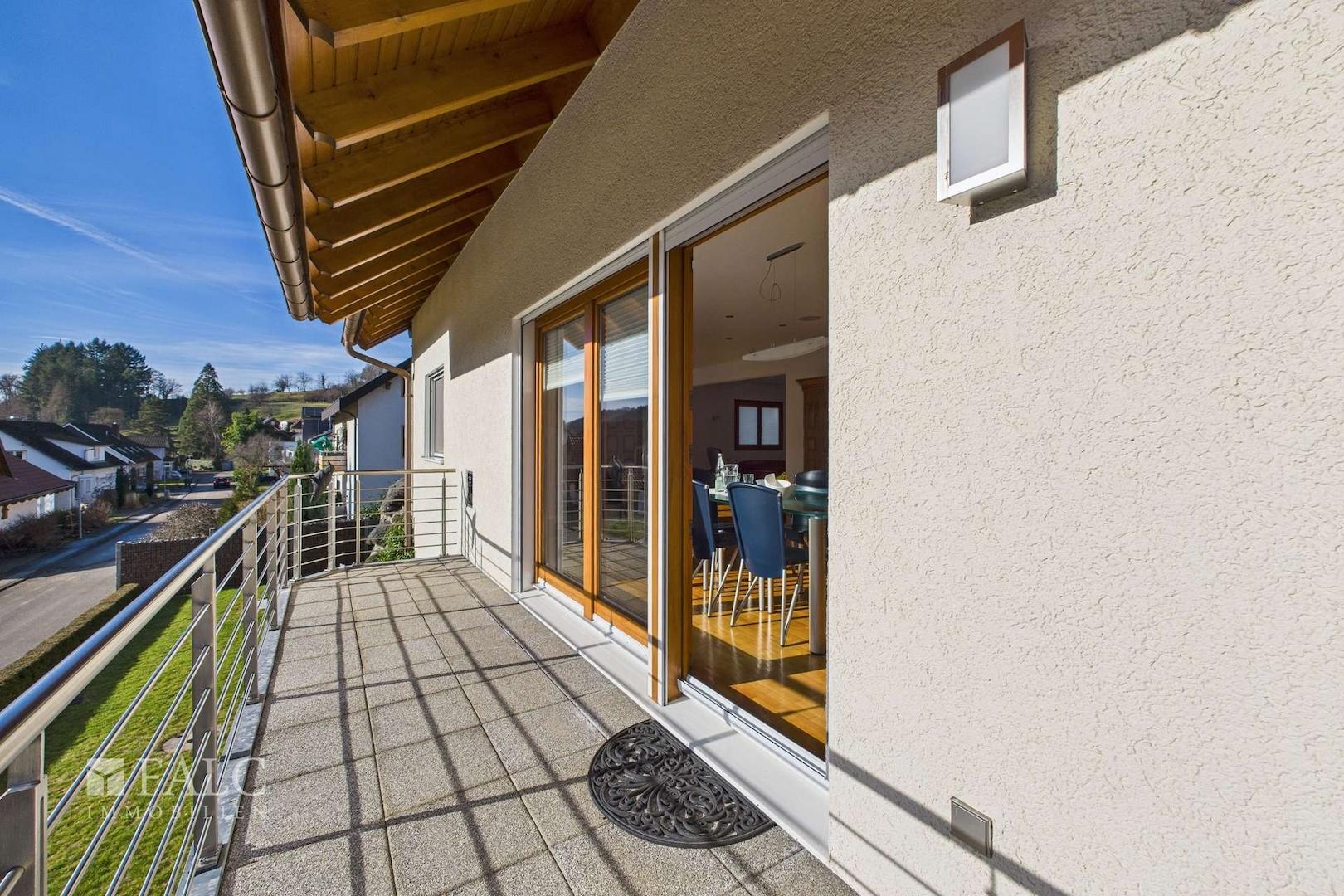 Balkon EG