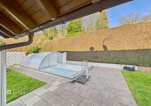 Pool Terrasse EG