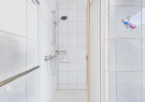 Dusche DG