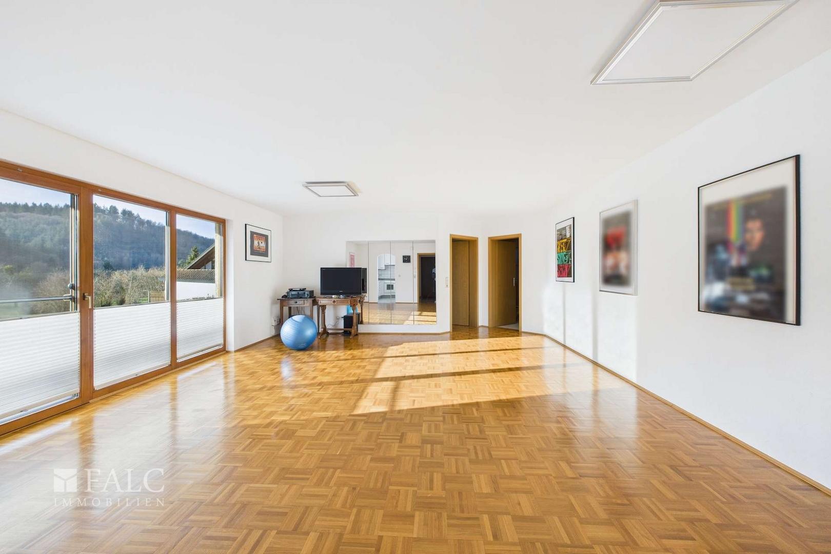 Wohnzimmer KG