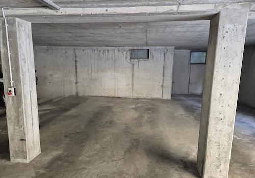 Tiefgaragenstellplatz