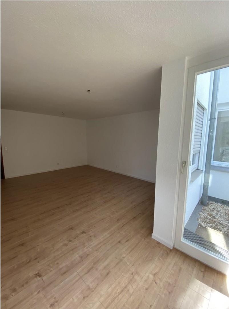 Wohnzimmer mit Terrassentür