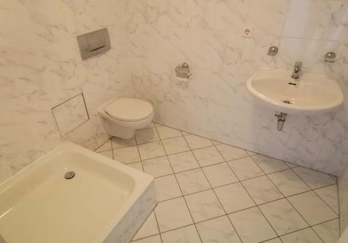 Bad mit Dusche