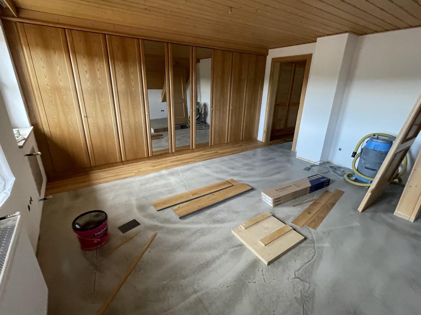 Schlafzimmer mit Einbauschrank