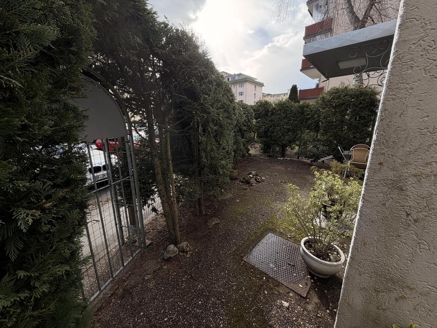 Terrasse vor Wohnbereich