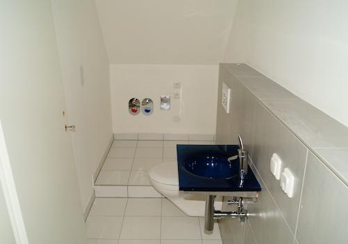 Gäste-WC mit Wamaanschluss