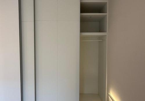 zweiter Einbauschrank