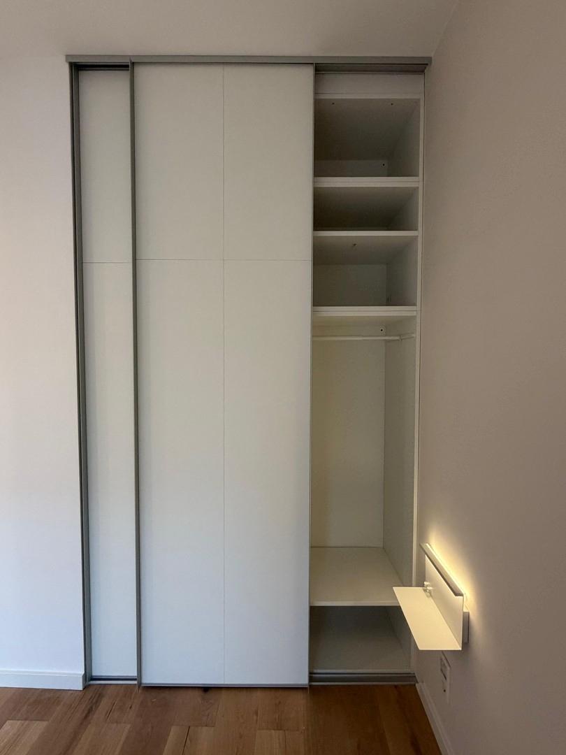 zweiter Einbauschrank