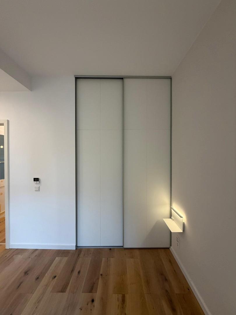 zweiter Einbauschrank