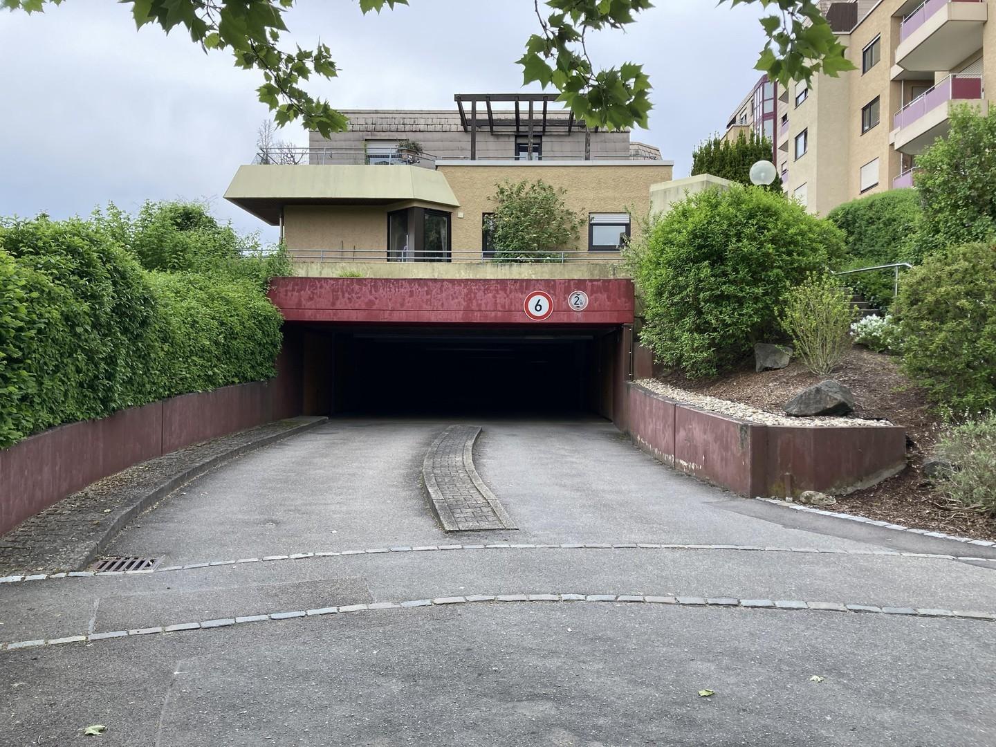 Einfahrt in die Tiefgarage