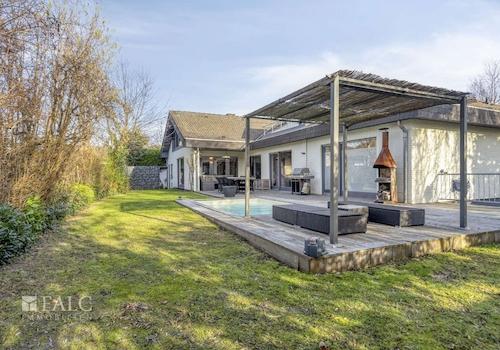 Pool-Lounge
