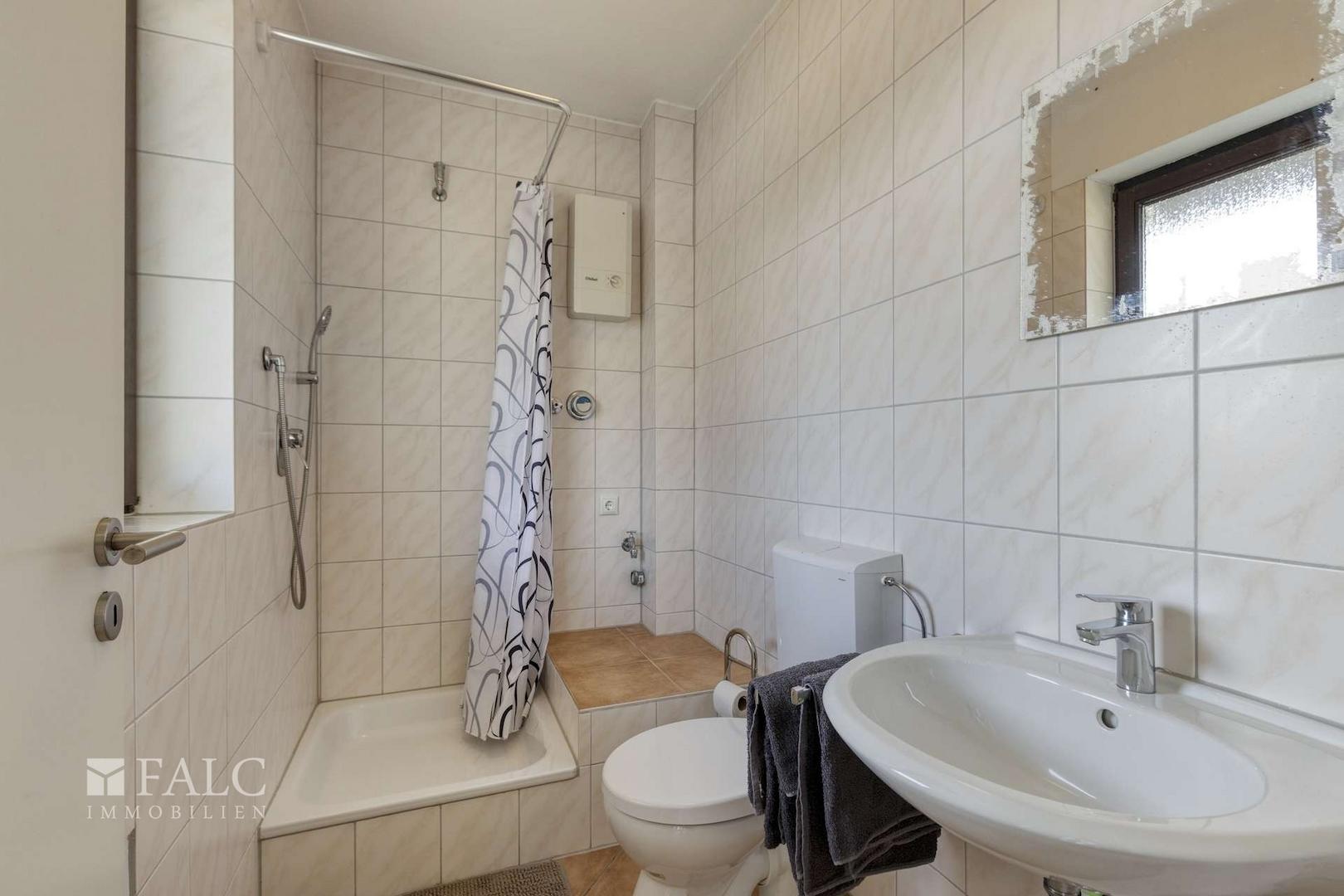 WC mit Dusche/Büro
