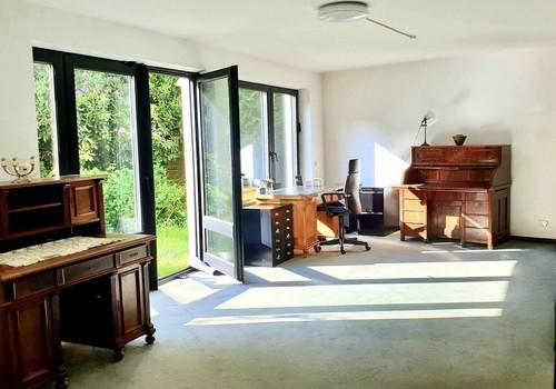 Zimmer mit Gartenzugang EG