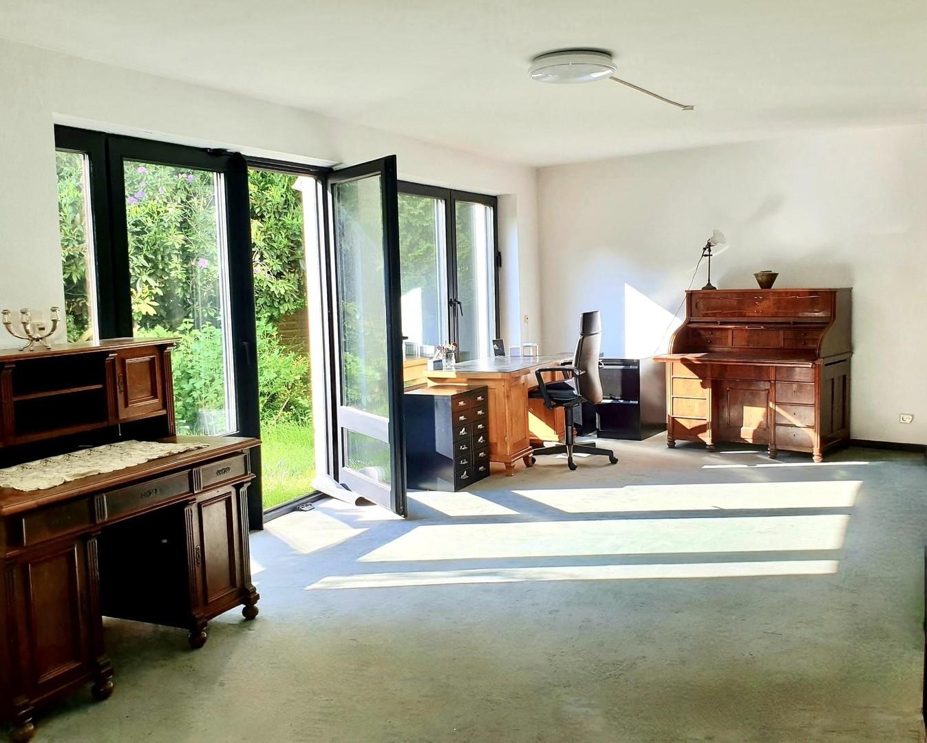 Zimmer mit Gartenzugang EG