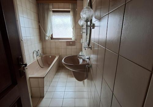 Badezimmer EG